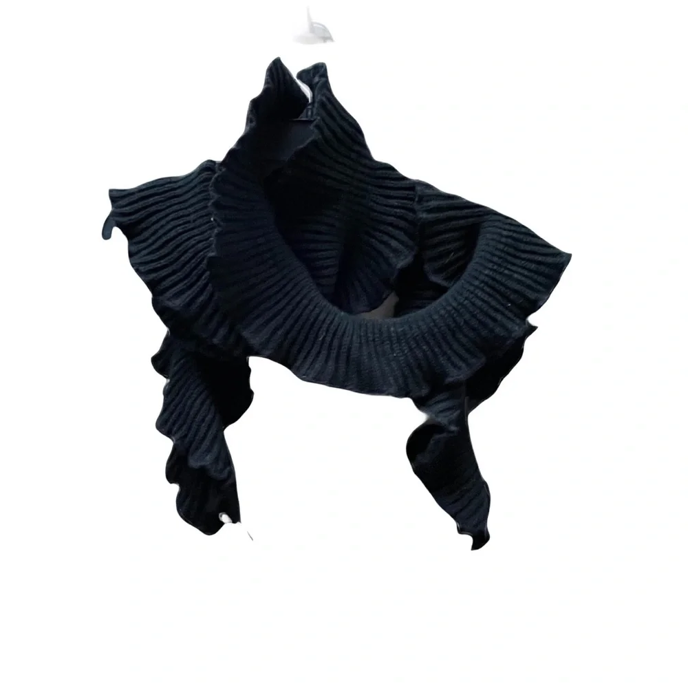 ❤️ CASHSOFT BLACK RUFFLE WINTER SCARF - Picture 2 of 4